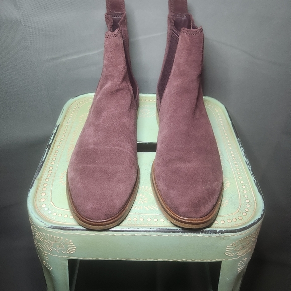 Clark's Women's Arlo Burgundy Chelsea Boots - Picture 3 of 4